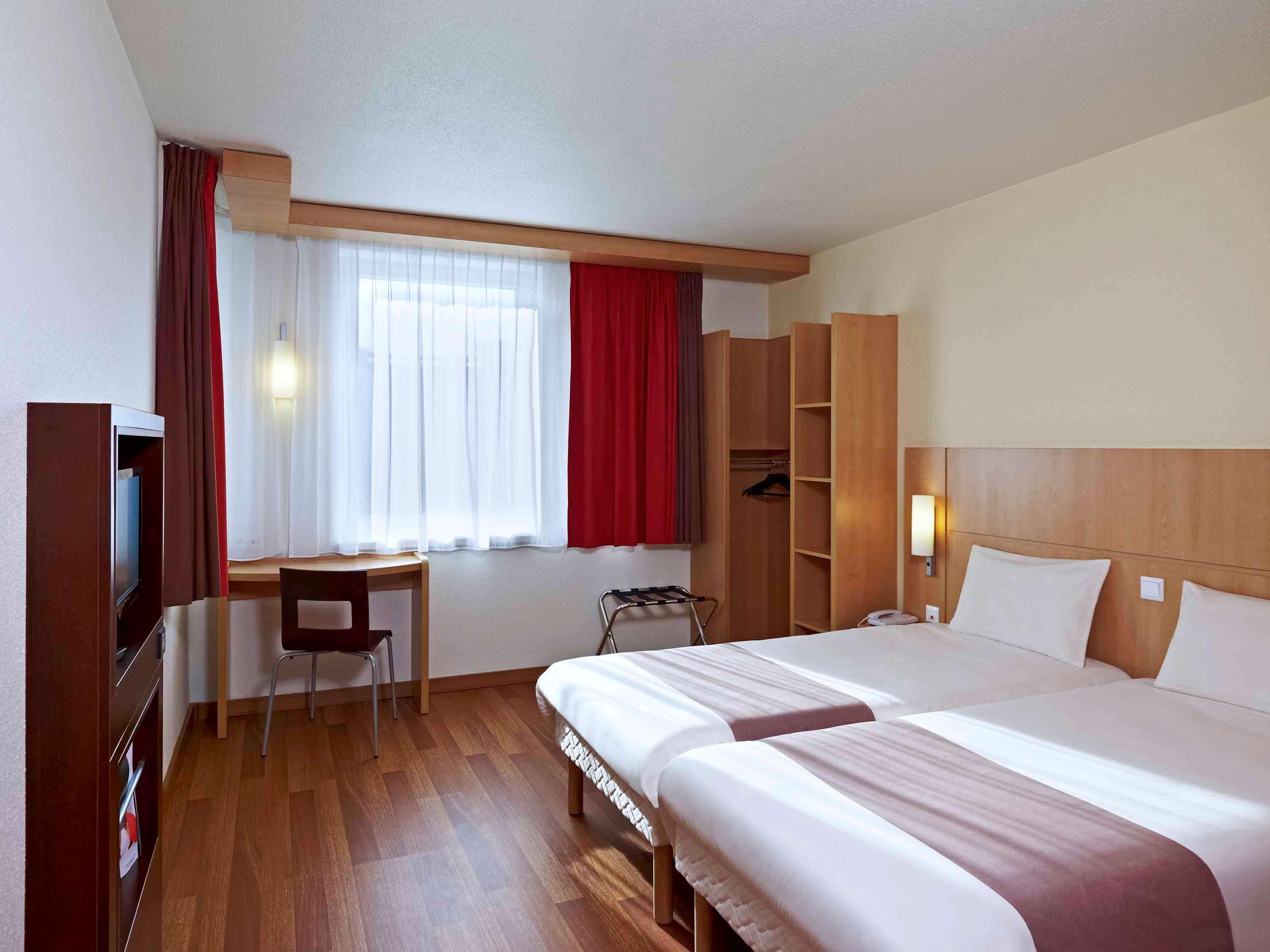 Ibis Krakow Stare Miasto Esterno foto