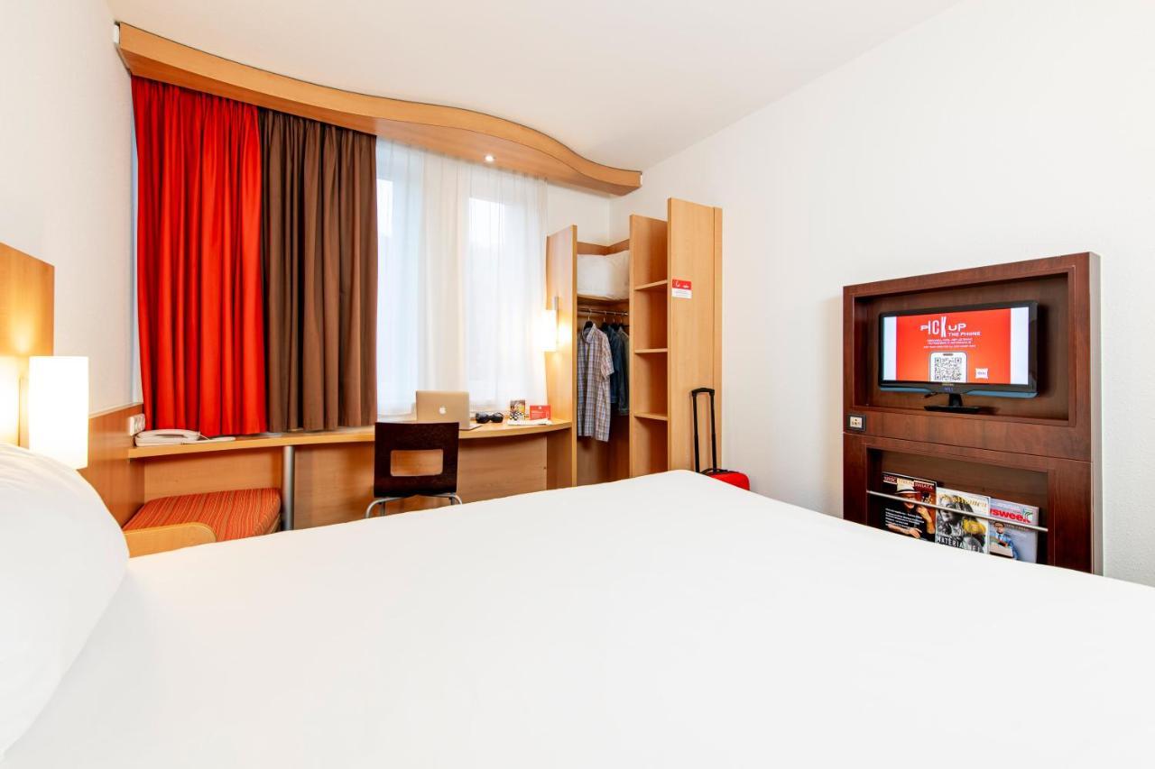 Ibis Krakow Stare Miasto Esterno foto