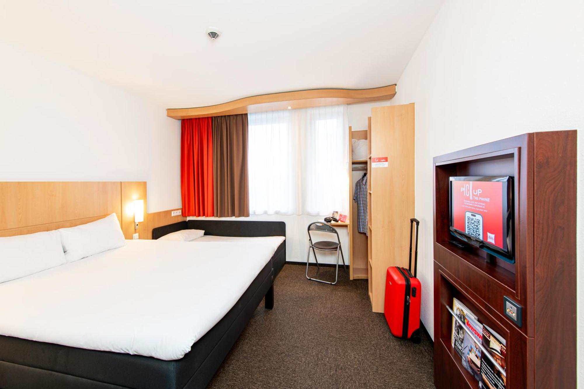 Ibis Krakow Stare Miasto Esterno foto