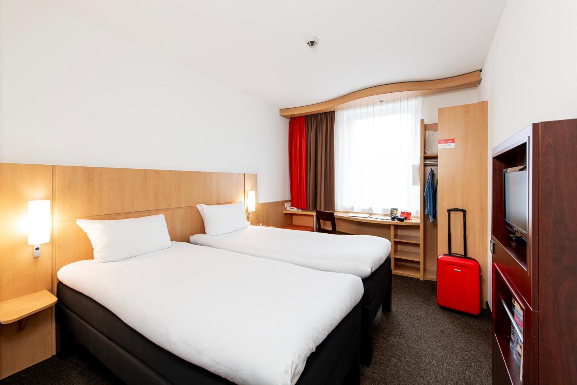 Ibis Krakow Stare Miasto Esterno foto