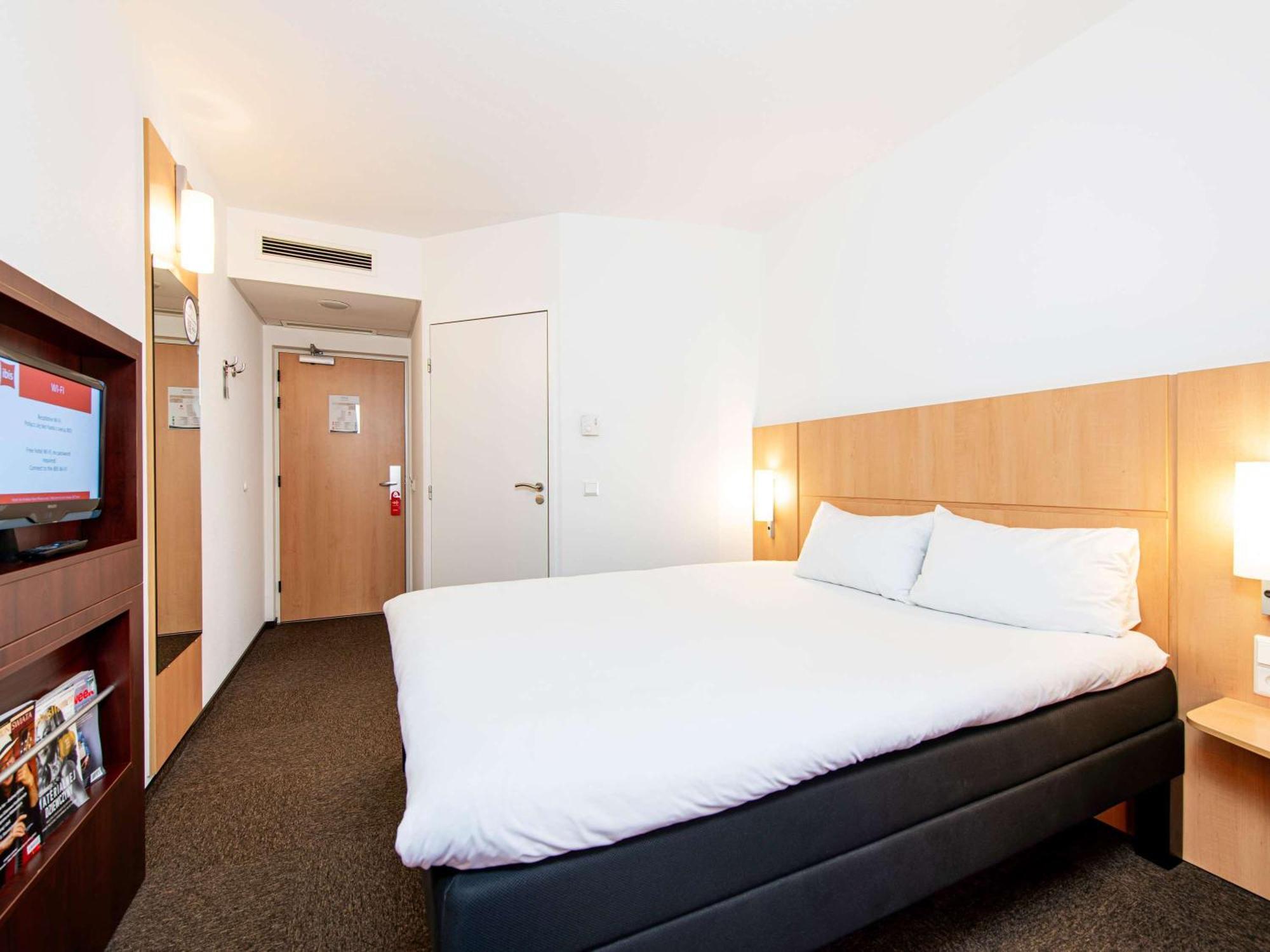 Ibis Krakow Stare Miasto Esterno foto