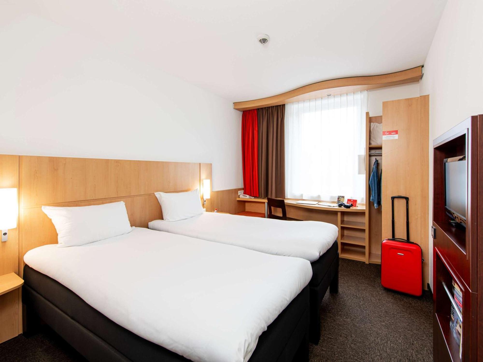 Ibis Krakow Stare Miasto Esterno foto