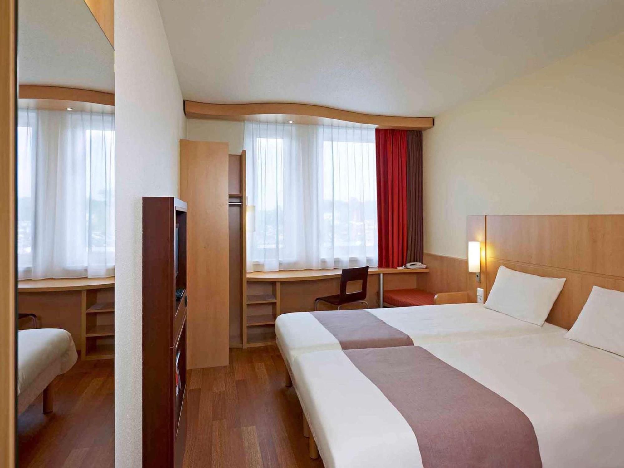 Ibis Krakow Stare Miasto Esterno foto
